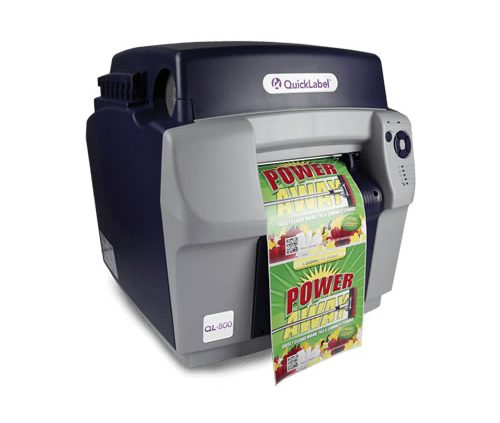 Renkli etiketler basan QL-800 geniş formatlı etiket yazıcısı.